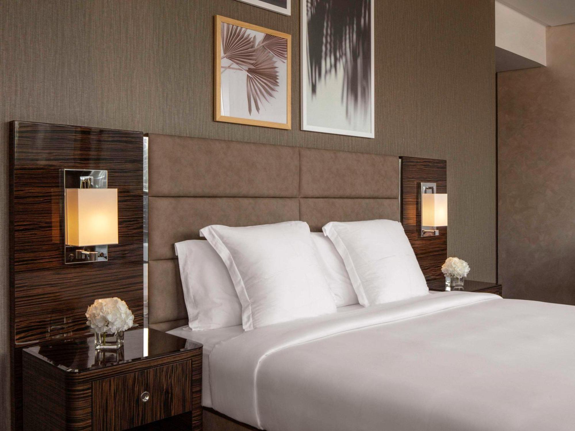 Hyde Hotel 두바이 외부 사진 A bedroom at the hotel